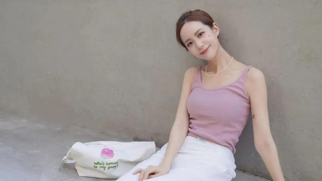 从校园歌手到独立音乐人：何紫妍的音乐旅途！