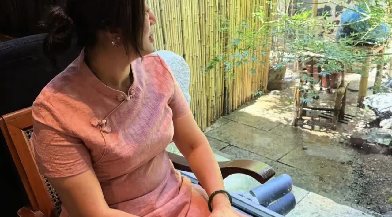 7月1日  谢浩男爸爸谢岳    谢浩男妈妈许健华同一天更新！谢爸口碑急转直下！