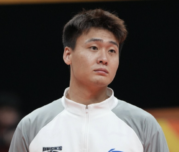 赵睿的发挥可以说非常重要，比赛之前其实我们在分析赵睿加盟以后对首钢的影响就说，赵