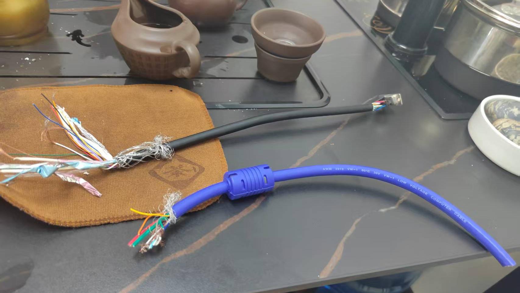 为什么对品质有要求的企业，都需要定制VGA线？