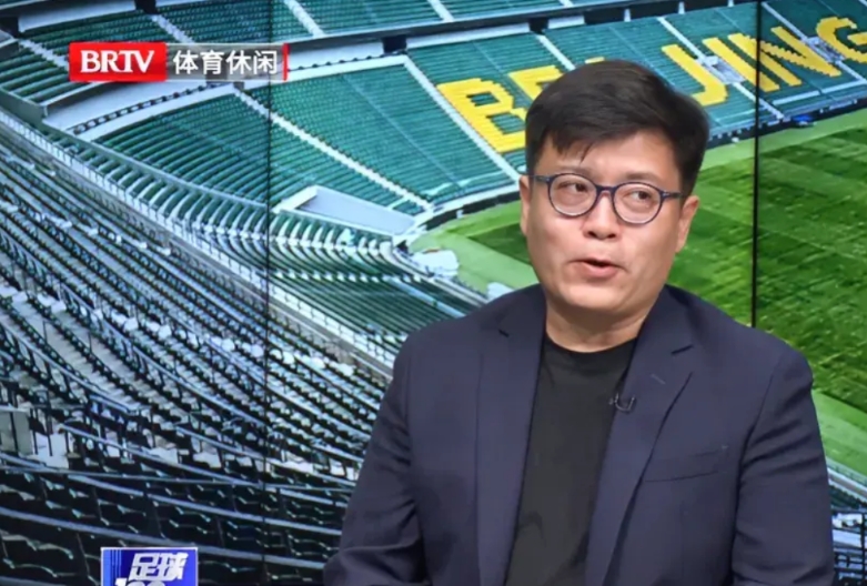 《北青体育》国足跟队记者肖赧表示：“提到久尔杰维奇的执教能力，我想说一件事情，就