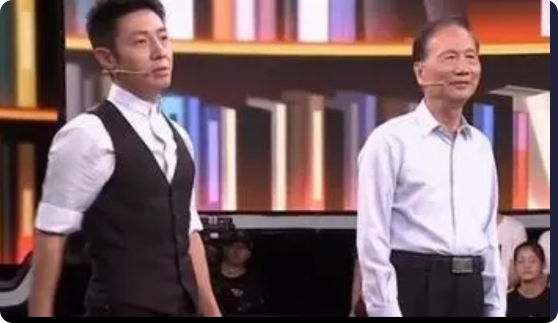 有一次，一位80多岁的清华老教授对撒贝宁说:“我认识你，但是你不认识我。”不料，