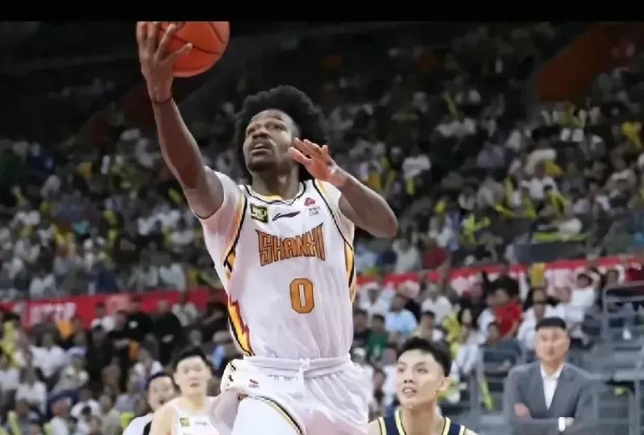 辽宁男篮和广东男篮机会来了！这外援可以！
最新消息，上赛季效力于山西男篮的外援古