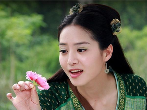 洪武年间，山脚下有一猎户名为王武，二十多岁好不容易娶了一个媳妇儿杨氏，这天晚上，