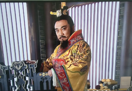 对于历史上的所有皇帝中
个人感觉隋炀帝杨广，并不是一个昏君，而是一个有能力且有作
