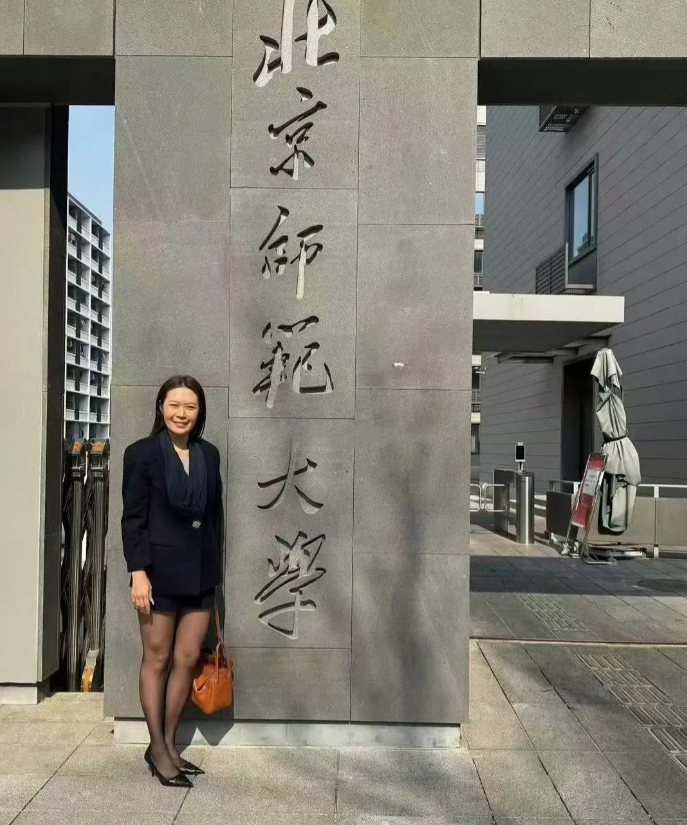 有这种老师不可能挂科。