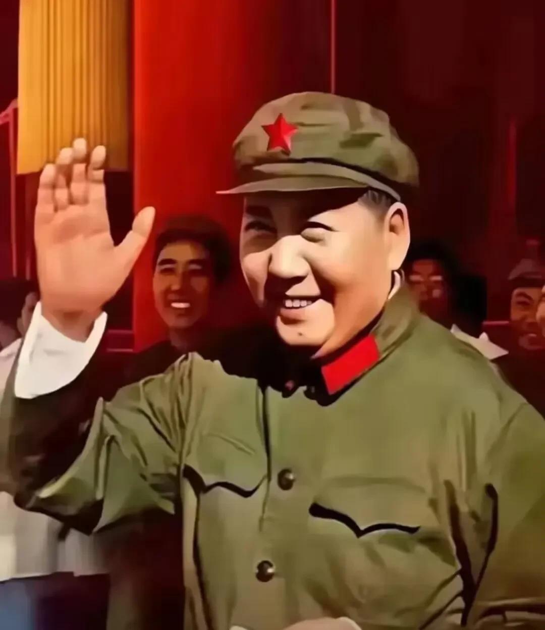 不接，见伟人！
敬颂伟人
湘中灵岳起祥烟，年少豪情破雾天。
岳麓书声寻大道，湘江