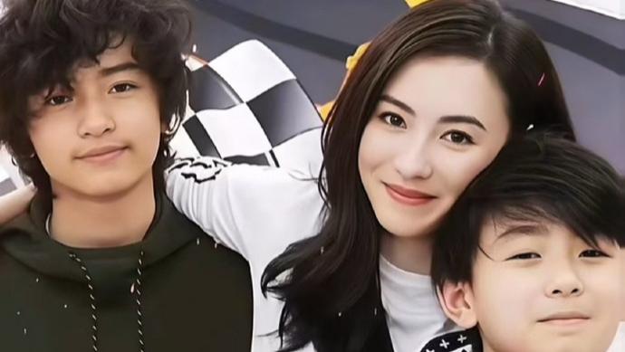张柏芝自曝家教反转：温柔妈妈反被大儿子“严厉管教”，亲子关系引热议