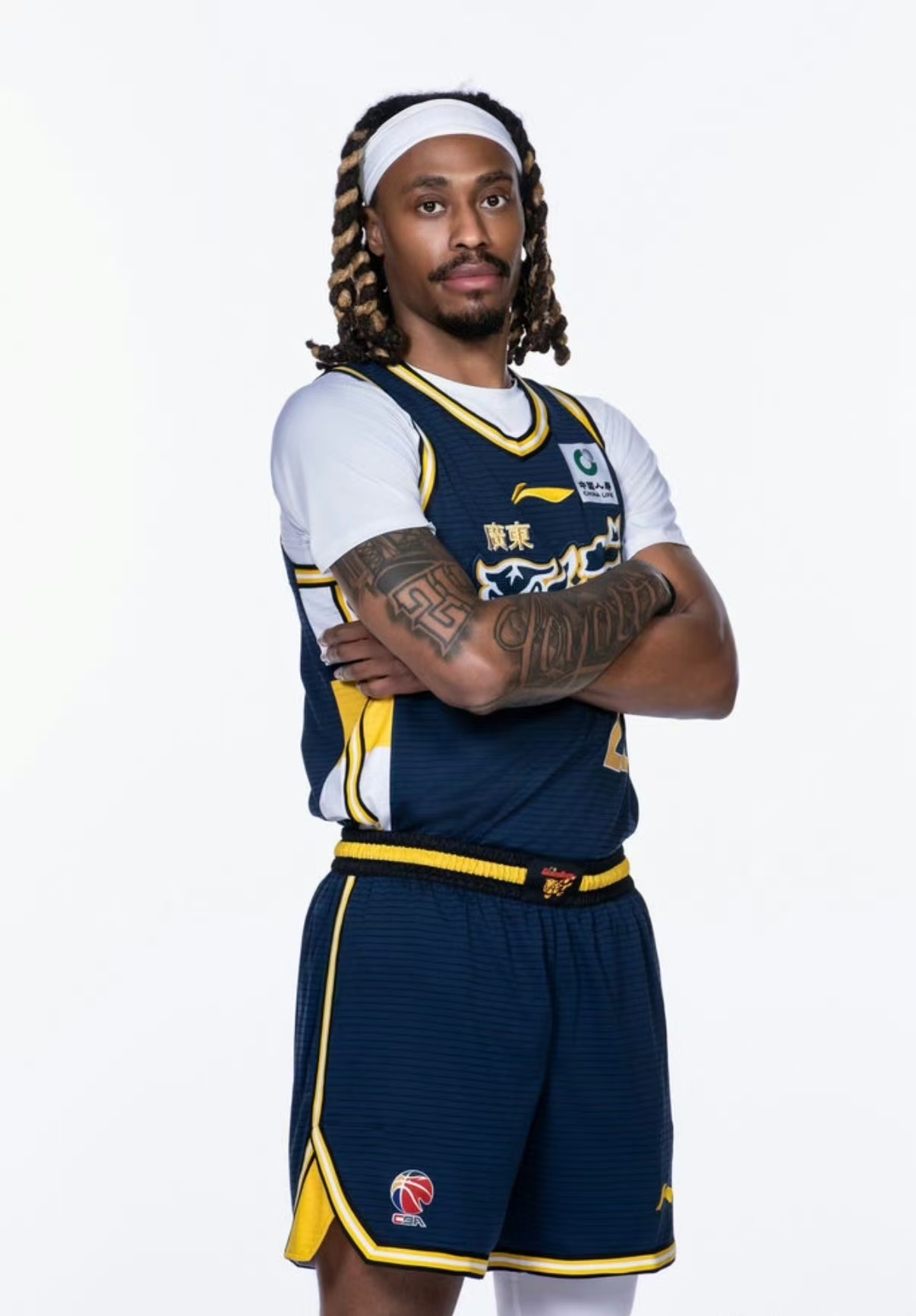 只有徐杰一名控卫，唯有等麦考复出，为球队战绩胡明轩带上坚持