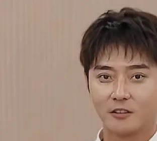 张丹峰：“网上说我婚内出轨的消息都是恶意编造的假消息，根本不是真的。”制片人提出