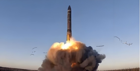 总攻开始？



美军核弹运往英国，大批火车越过乌波边境，普京将迎战 最近俄乌那