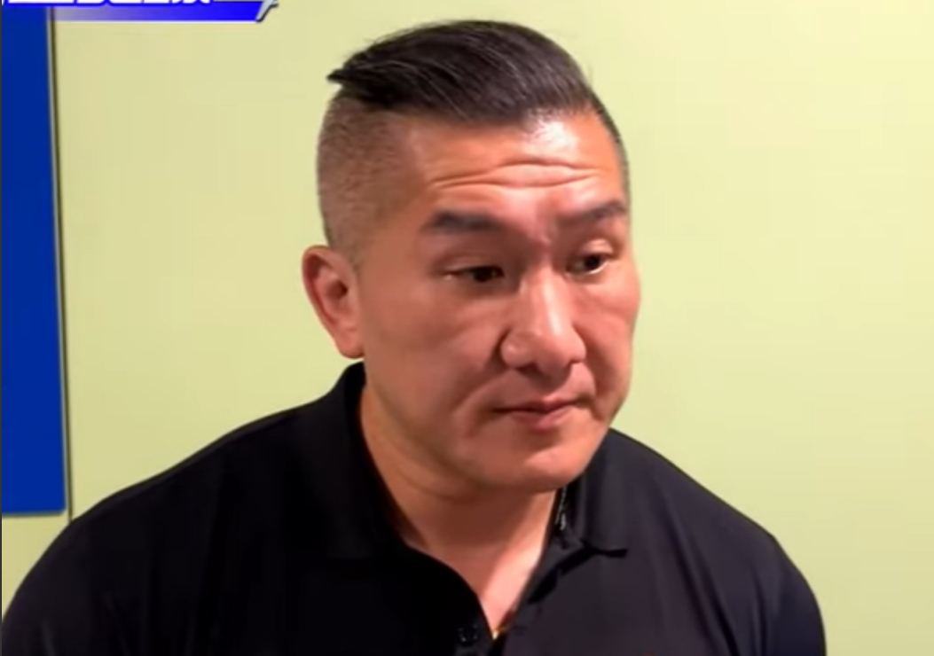 馆长：来大陆直播 戳破民进党的谎言
 
抵达上海的馆长在受访时表示，两岸要交流，