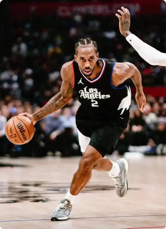 NBA历史上有多少球员，本该属于自己的荣誉，却被队友无情的摘走：

塔图姆——明