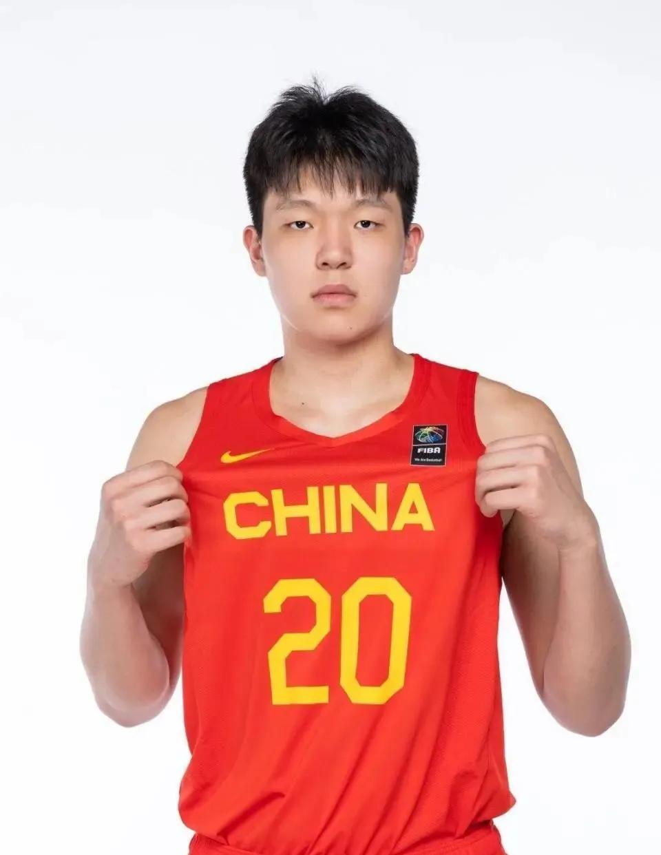 具体名单如下：
内线球员如下（7人）：
杨瀚森、胡金秋、周琦、余嘉豪、徐昕、王浩