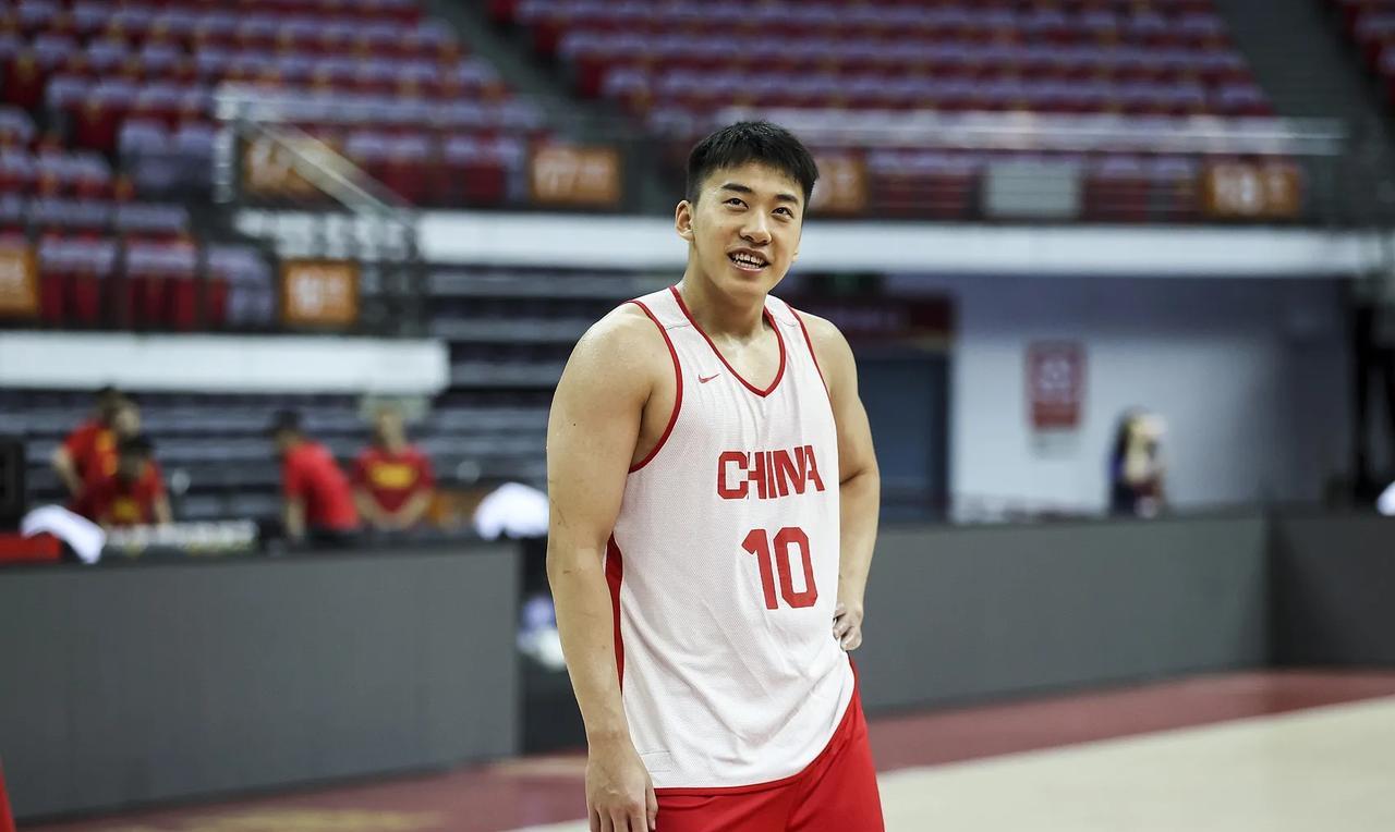郭士强无法容忍王俊杰犯错，难怪中国球员打球会这么死板！
年轻球员王俊杰在自己首次