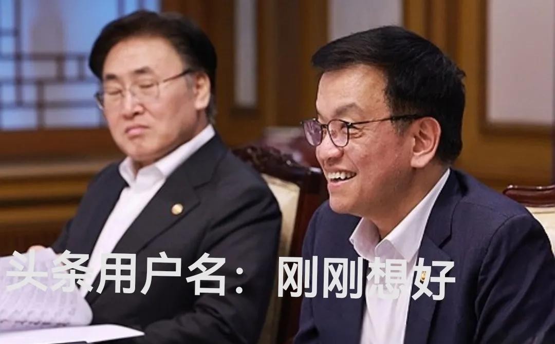 崔相穆否决特检法引争议





韩国政坛这是要炸裂啊！崔相穆否决特检法，执政党
