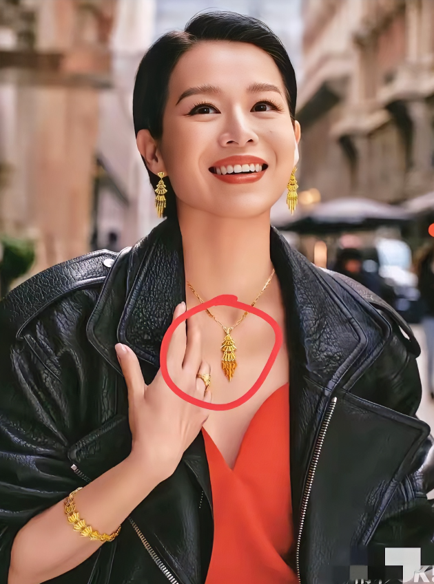 胡杏儿，172cm，天生就是演主角的料，就算是演配角，风头也压过主角，你们说对不