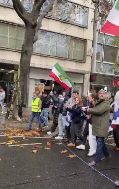 这是一个国家和民族的悲哀！伊朗首都德黑兰被炸，一些海外伊朗人居然挥舞国旗，同以色