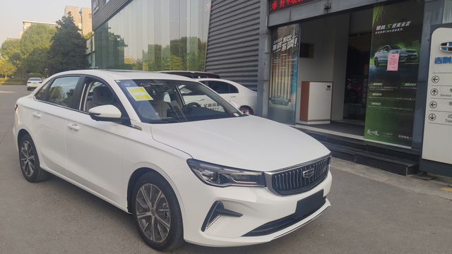 昨天提车说下高速和城市路的感受
前天订车，昨天提车，说下高速和城市路的感受，是1