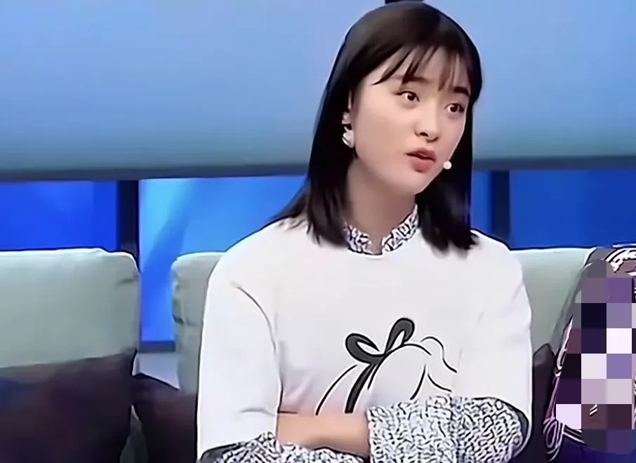 沈月自曝小学初中学习经历











我的天哪！你们能想象吗？五岁就上