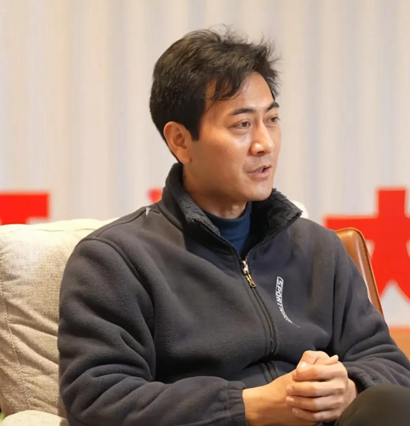 短剧演员耿大勇说：“当时我拿到《萌宝助攻，五十岁婚宠》的剧本时，导演告诉我，和你