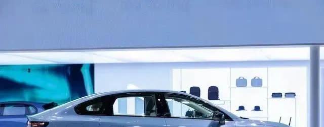 听我一句劝，2025买车不纠结：
1、通勤用，纯电车。
2、短途用，混动车。
