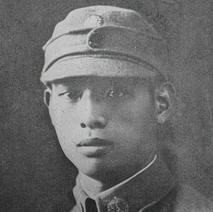 1939年，国军营长史恩华负责断后，主力成功撤离后，致电史恩华赶紧撤离。史恩华却
