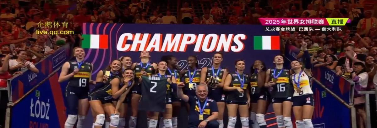 47分！埃格努打疯了
这一夜，比分牌都被她扣碎
0-1落后，全队没慌。埃格努冲到