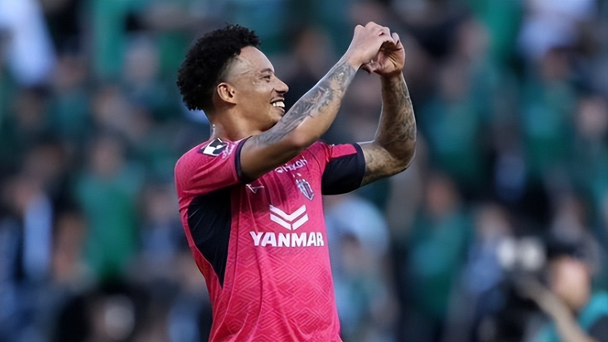 一家中超队报价J联赛银靴，5选1，应该不是上海申花