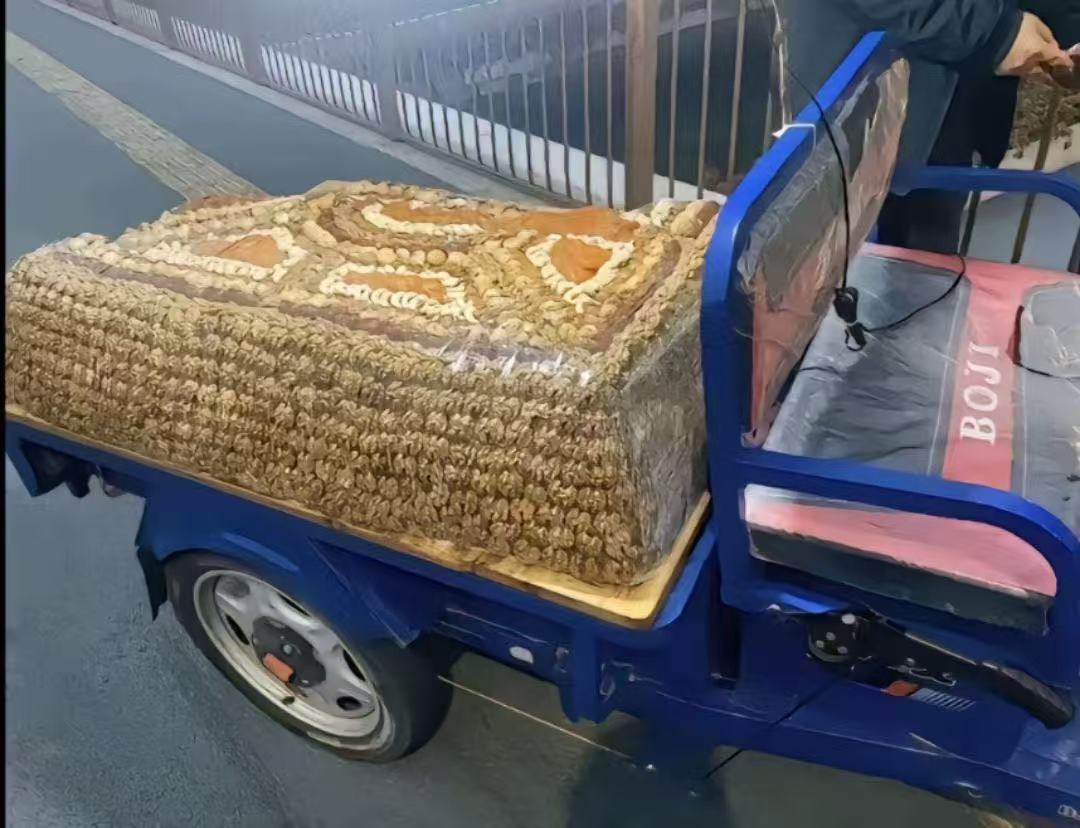 有没有人给我包下，让我早点下班，我好想回去过年