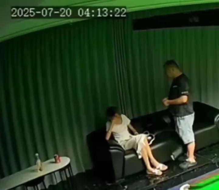 台球厅这事，凌晨4点13分，打球打到这个时间，辛苦了。据说500元，是金钱的诱惑