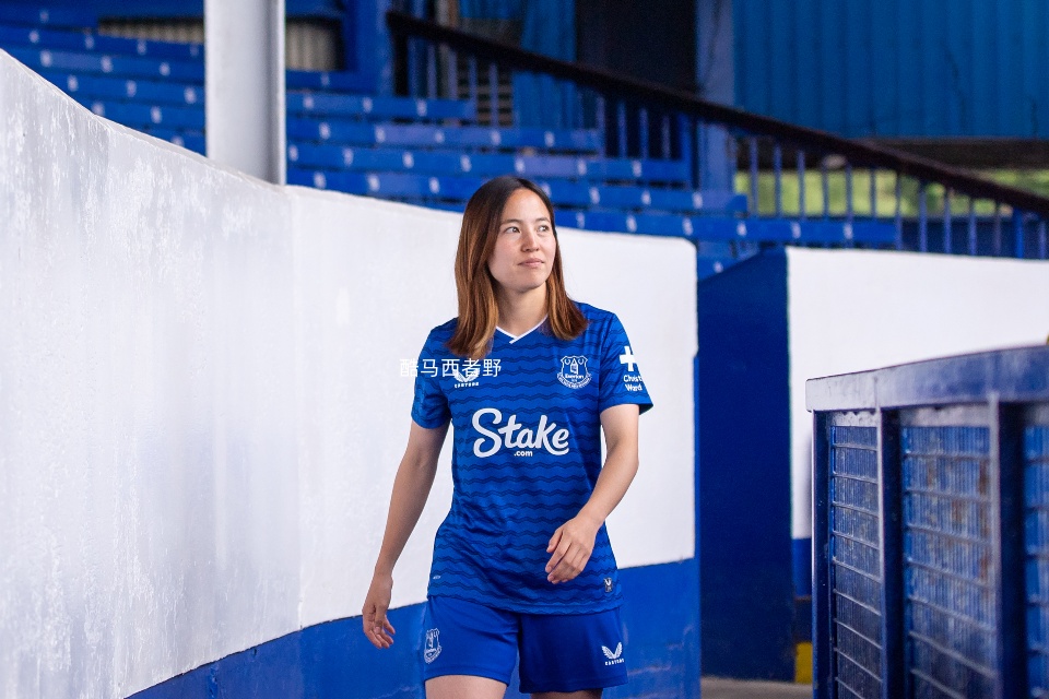 英超球队再签日本女足球员