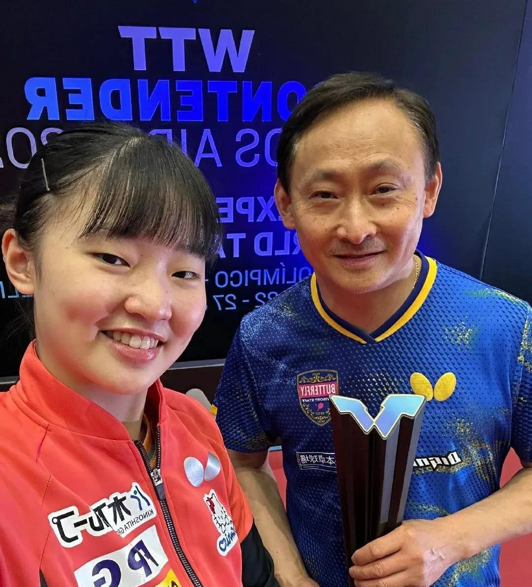 张本美和比雨果还敬业，WTT应该给她颁一个劳模奖！
今年WTT赛程过半，雨果这个