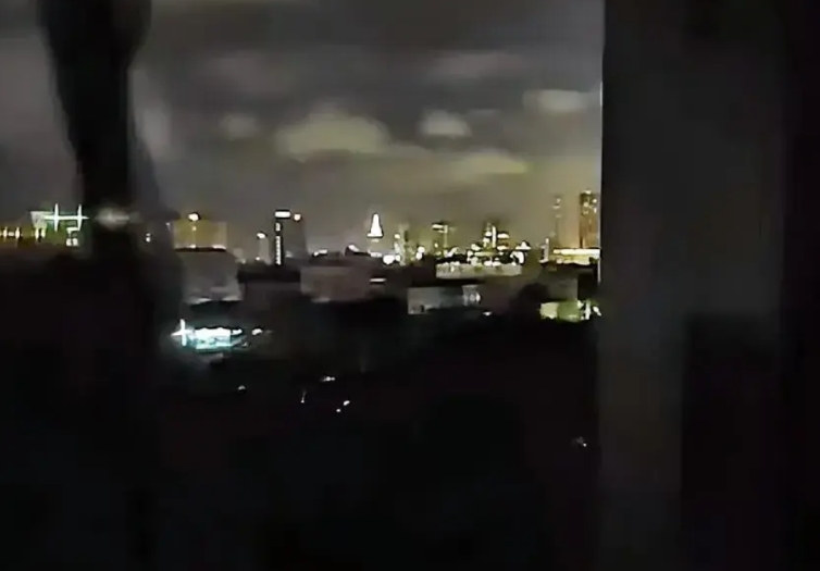 从失望到绝望，尼日尔你真的想清楚了吗？
尼日尔首都尼亚美，发生大规模停电，整座城