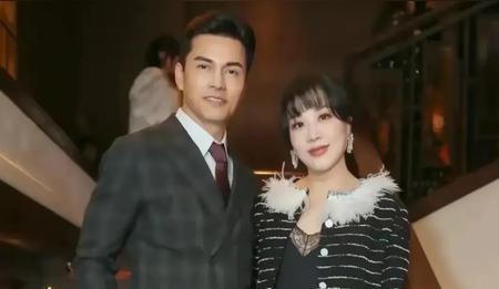 哇塞！69岁吕良伟端午撒糖，状态好到逆天！
家人们，娱乐圈又有新鲜事儿啦！端午节