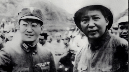 1954年的一天，周总理接到毛主席的电话；“你到了文白先生家里，务必打听打听张嫂