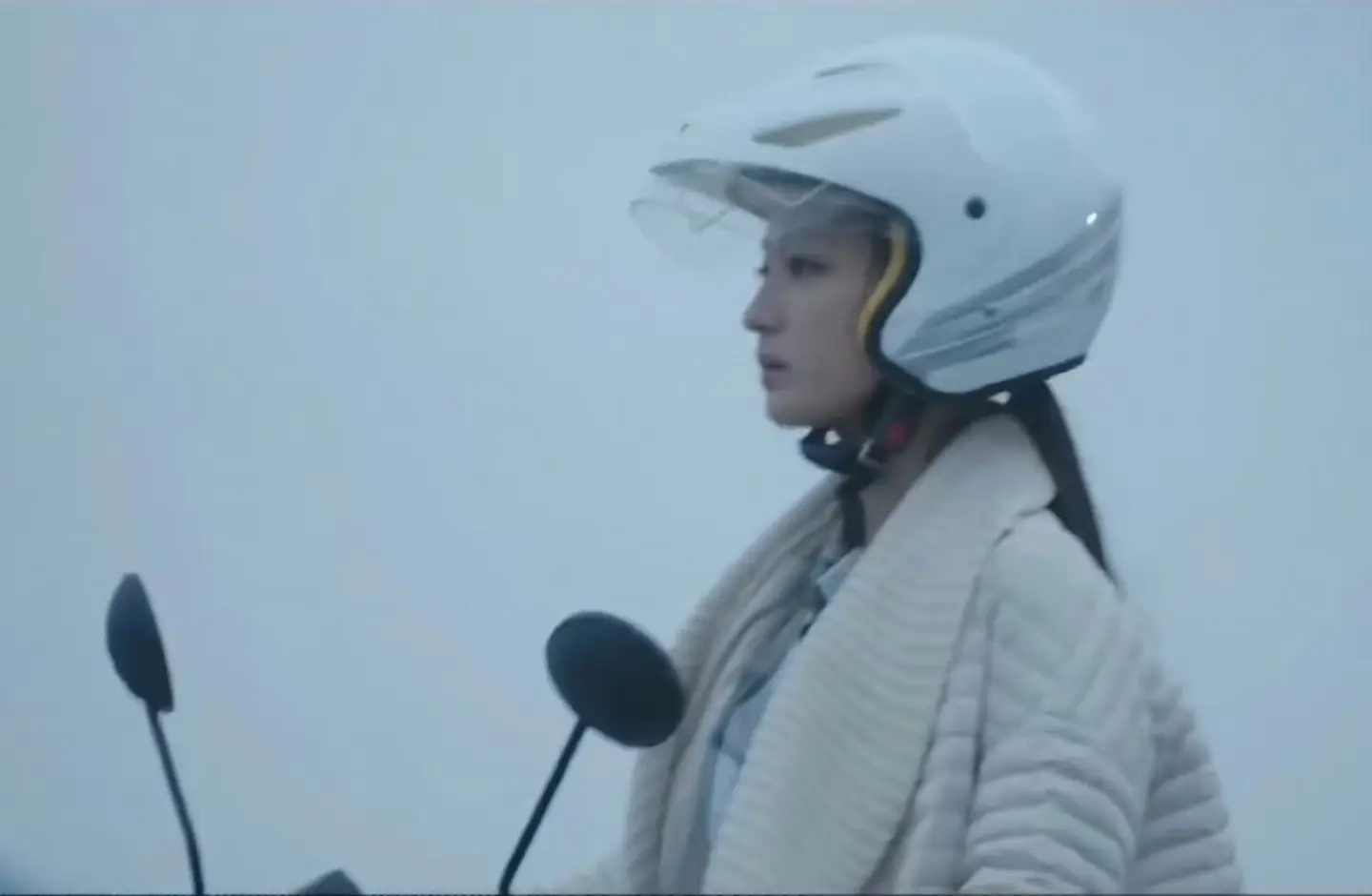 感觉王楚然自己笑了半个钟头才开始演 ​