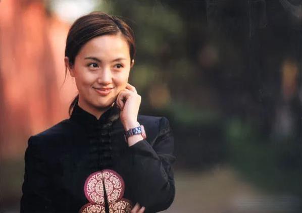 2006年，朱媛媛和辛柏青结婚。一次聚餐，辛柏青喝高了，搂着李乃文的脖子直嚷嚷: