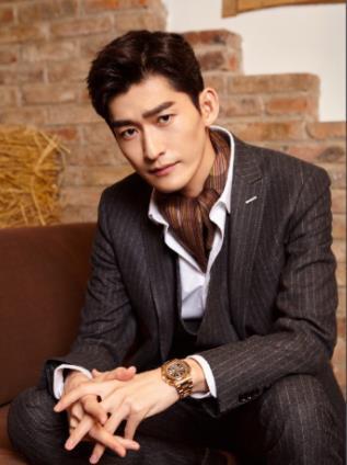 #演员张翰被冻结165万股权# 有媒体调查发现，演员张翰在某影视公司的165万人