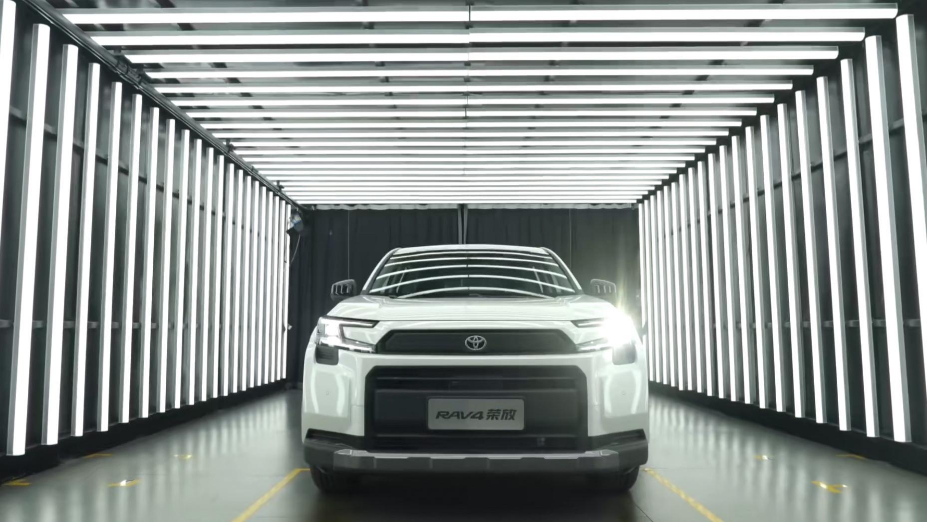 售16.98万元起！一汽丰田全新RAV4荣放正式下线，即将全面交付