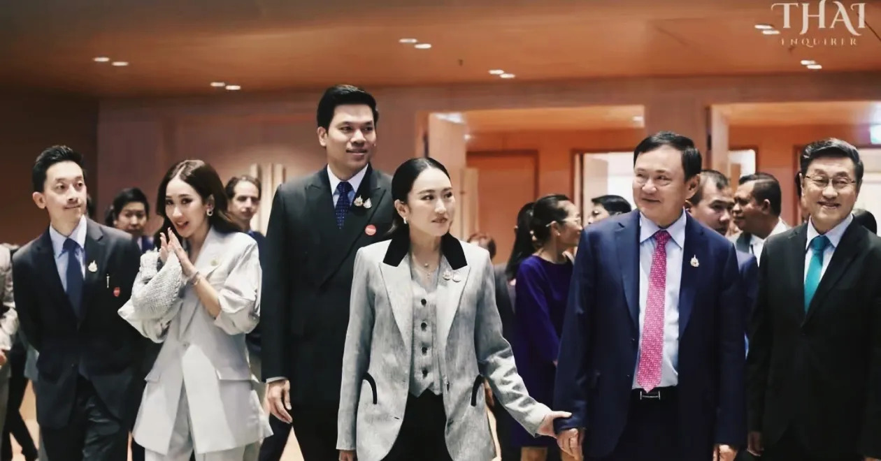 他信父女露面，泰国软实力出击！











啥？他信又出来了！上次“通