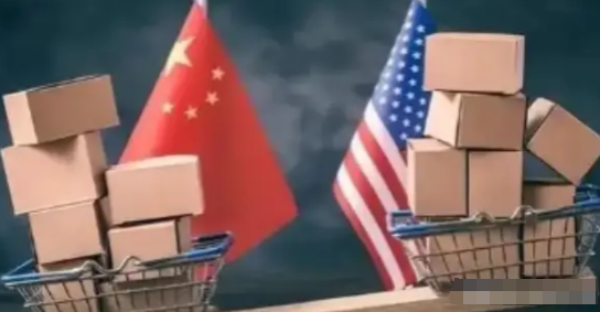 全世界现在都在赌中国和美国到底谁先扛不住，当前局面呈现出中国坐拥货品，美国握有资