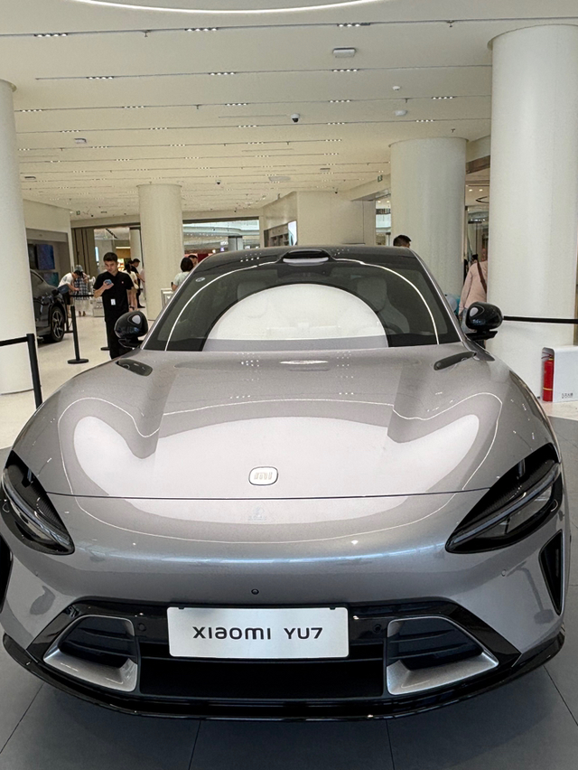 model Y L和小米yu7怎么选
最近打算买车的朋友肯定纠结过，小米YU7和