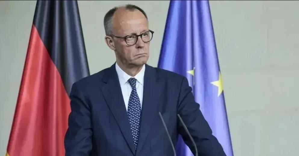 德国总理公开喊话了！德国总理默茨6月26日公开表示，乌克兰不仅是在保卫自己的国家