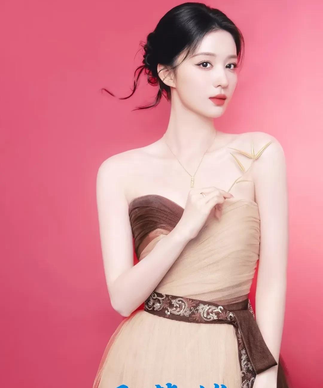 宋祖儿回宫，95花四美变六美，你更喜欢谁呢？
1、王楚然
2、孟子义
3、周也