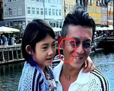 我问我老公：为什么陈冠希到了45，就容易断崖式衰老。

我老公说：这你就不知
