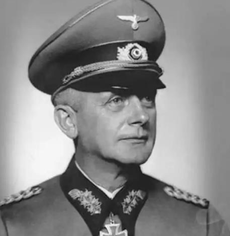 1943 年5月，比利时爱国青年罗杰被德军判了绞刑。比利时国王求情也没用。离刑期