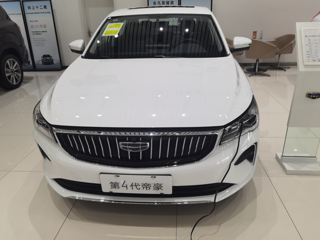 今天也是提车了
车子也看了好久，最后还是选择了这款车子，外观沉稳，大气还是很喜欢