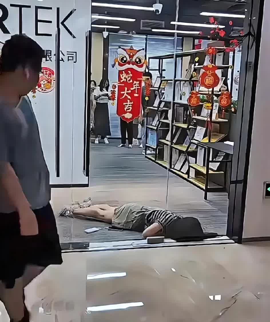 这是加班加的吗？

大城市的工作真的非做不行？

人世间的事就只有赚钱这
