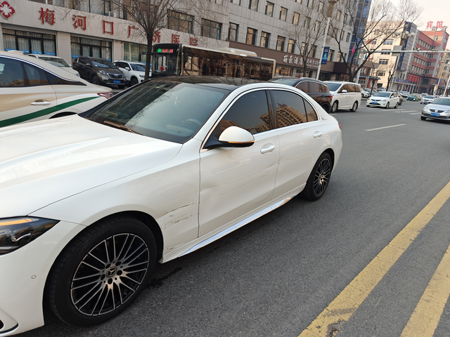 左转把我直行给撞了
难受啊，对面全责，送四儿子了